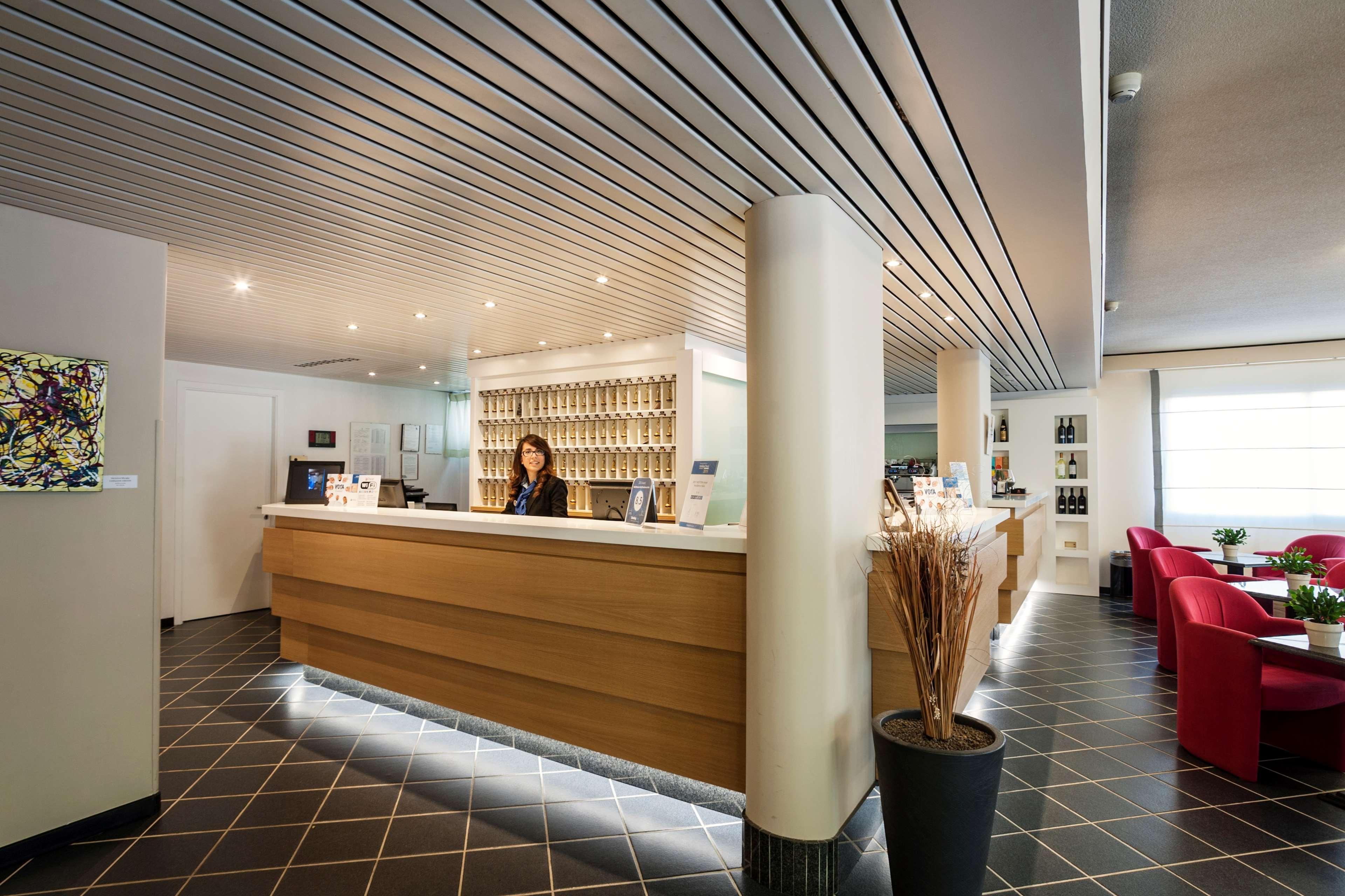 贝斯特韦斯特意大利公寓酒店 夸尔图-圣埃莱娜 外观 照片